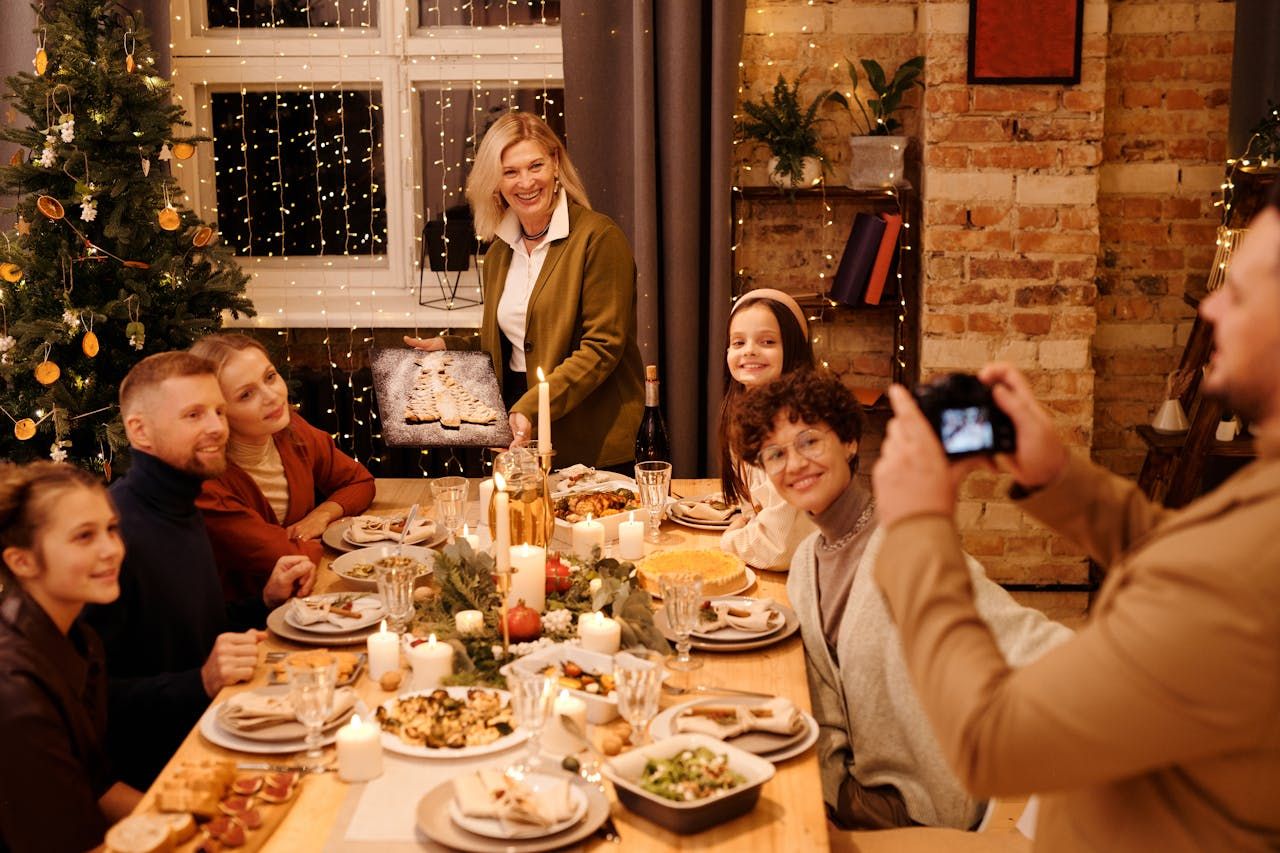 Weihnachtsfotos mit der Familie: Kreative und festliche Ideen für dein Album